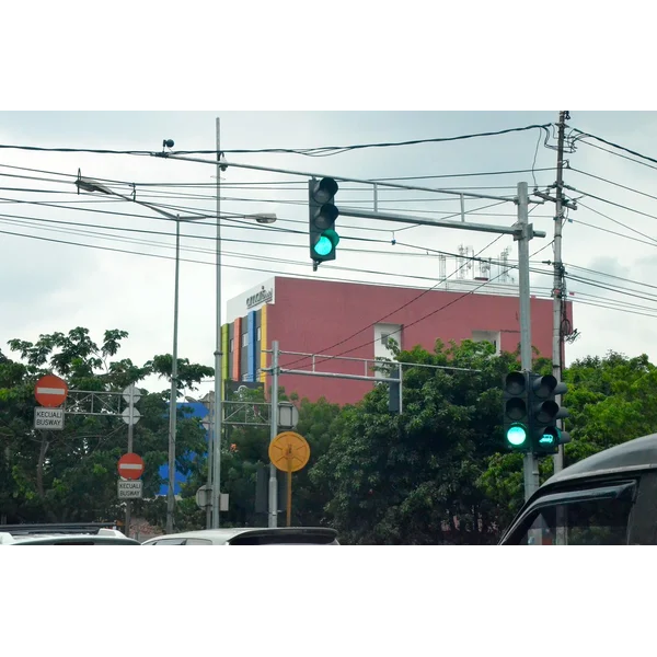 Tiang Rambu Jalan Pipa Bulat 7 Meter