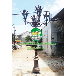 Antique LED Garden Light Poles