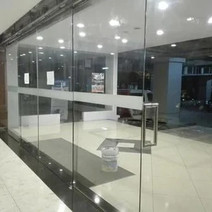 Partisi Lobby Clear Laminated 24.76 mm