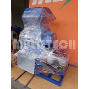  Mesin Pencacah Plastik Kapasitas 250 Sampai 300 Kg Per Jam 