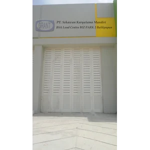 Pintu Gudang Grant By Pt Sktm