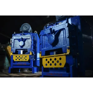 Bar Cutter - Mesin Pemotong Besi Beton Strong