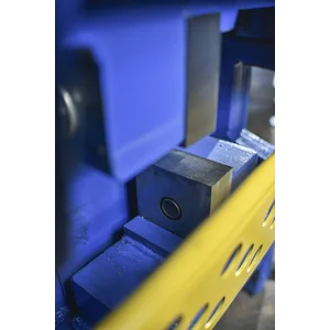 Bar Cutter - Mesin Pemotong Besi Beton Strong