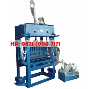 Hydraulic Semi Automatic Brick / Brick Press Machine 3600 / 7 Hours Capacity
