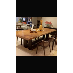 meja makan dan kursi kayu solid