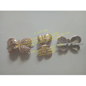 Variasi Aksesoris Tas Perempuan Model Kepompong Kupu Kupu (Butterfly)