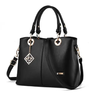 Tas Tangan & Clutch Wanita Kulit Import Asli Warna Black (Hitam)