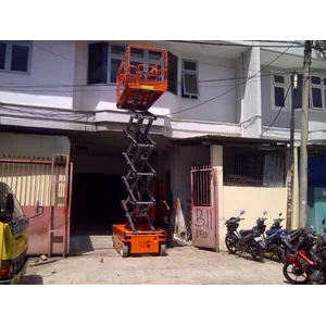 Mobile Vertical Lift Model Gunting Scissor Lift Tinggi 10 Meter sampai 16 Meter