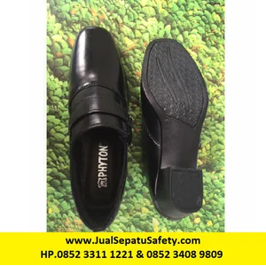 Sepatu Polwan ASLI Kulit Sapi Warna Hitam di Malang