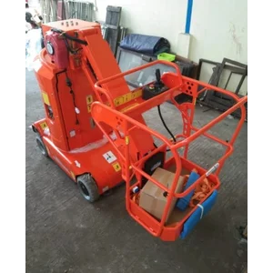 Boom Lift Tipe AMWP 11 tinggi 11 m merk Dingli
