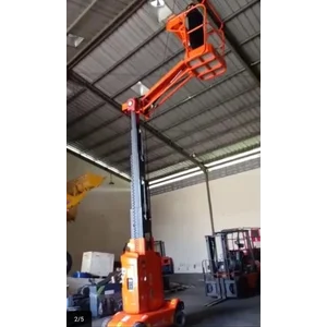 Boom Lift Tipe AMWP 11 tinggi 11 m merk Dingli