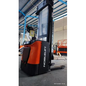 Hand Stacker Electric PS 1634 N Cap 1.6 Ton Tinggi 3.4 m Merk Noblelift terbaik dan Garansi Resmi