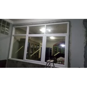  Jendela Jungkit  Aluminium dan Kaca