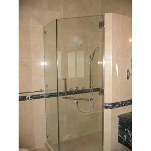 Partisi dan Pintu  Kaca Swing Kamar Mandi