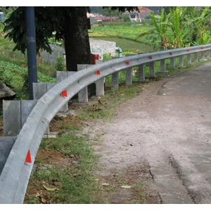 Flex Beam Guardrail Jalan