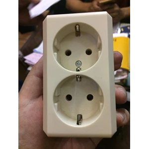 Broco Sni 2 Hole Electrical Sockets