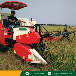 Combine Harvester Besar