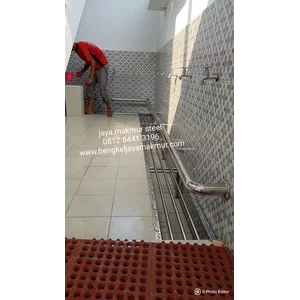 Pijakan stainless steel kisi kisi