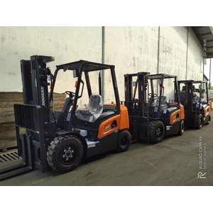 Forklift 3 Ton DOOSAN Korea (SPESIAL DISKON)