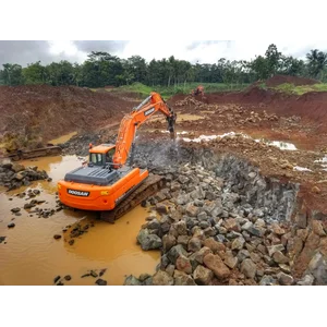 PC300 Ekskavator 30 Ton Doosan DX300LCA Beko