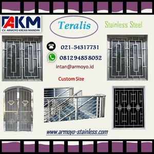 Tralis Stainless Steel Window