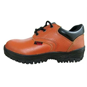 Sepatu Safety Track TR 002