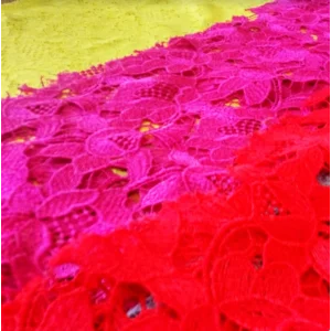 Kain Katun Warna Motif Renda
