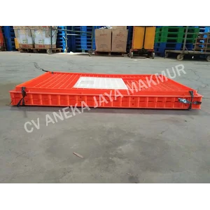 Keranjang Ayam Ukuran 940 x 570 x 280 mm Warna Oranye