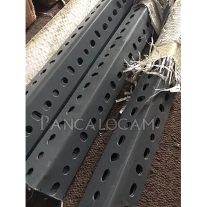 Besi Siku Lubang / Slotted angle