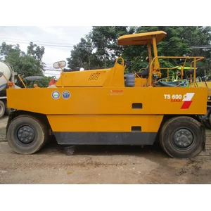 Tire Roller Sakai TS600C Kapasitas 7 tires 10-12 Ton Build Up Ex Japan
