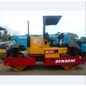 Double Drum Rollers Dynapac CC211 build up Jepang