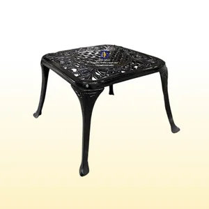 Meja Antik Besi Cor Jasmine Warna Hitam