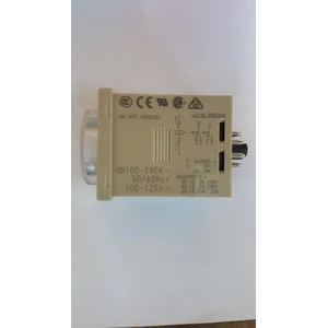 Timer Omron H3CR-A8 220 VAC