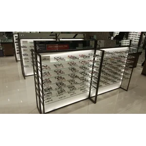 Booth Display Kacamata