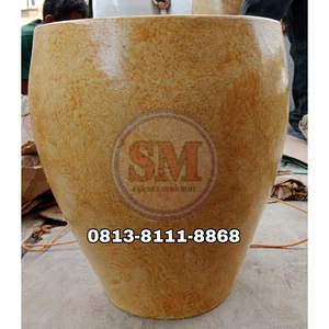 Pot Bunga dan gentong air minimalis