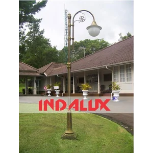 Tiang Lampu Antik  Istana Cipanas