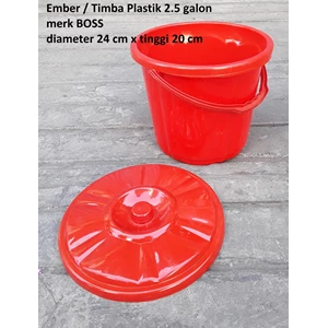 Produk Plastik Rumah Tangga Ember plastik atau timba 2.5 galon warna merah merk BOSS
