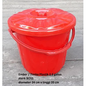 Produk Plastik Rumah Tangga Ember plastik atau timba 2.5 galon warna merah merk BOSS