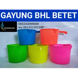 Gayung plastik BETET merk Seal