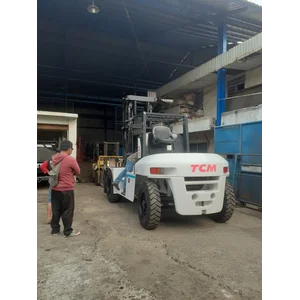 Forklift 10 ton TCM FD100Z8
