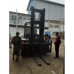 Forklift 10 ton TCM FD100Z8