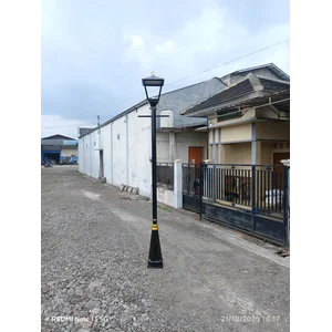 Tiang Lampu Klasik Sederhana Tetapi Tetap Futuristik Tiang Lampu Hias