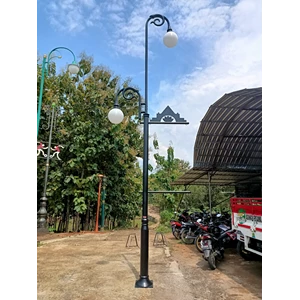 Antique Street Garden Light Pole
