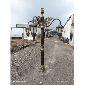 Lampu Taman Sollar Cell Unik
