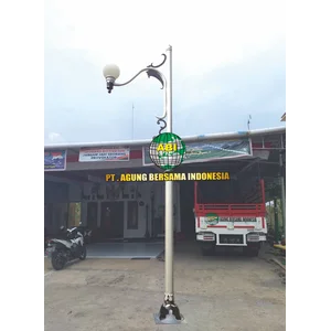 Tiang Lampu Jalan Unik Desa