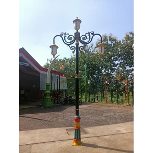 Tiang Lampu Madiun Antik 3  4 Meter 
