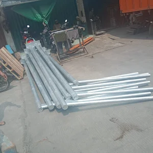 Tiang Lampu Jalan Octagonal single H 7M parabol galvaniz 