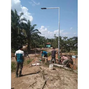 Tiang Lampu Jalan octagonal ornament single angle 