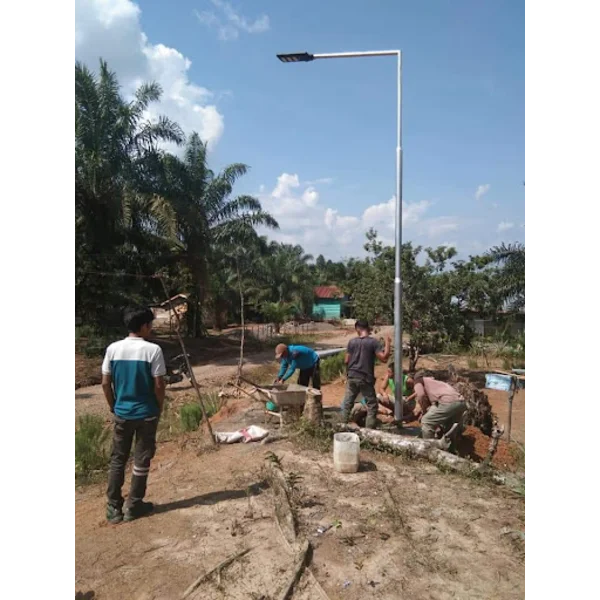 Tiang Lampu Jalan octagonal ornament single angle 