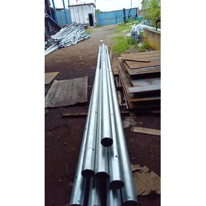 10m angle paraball hdg round pipe PJU pole